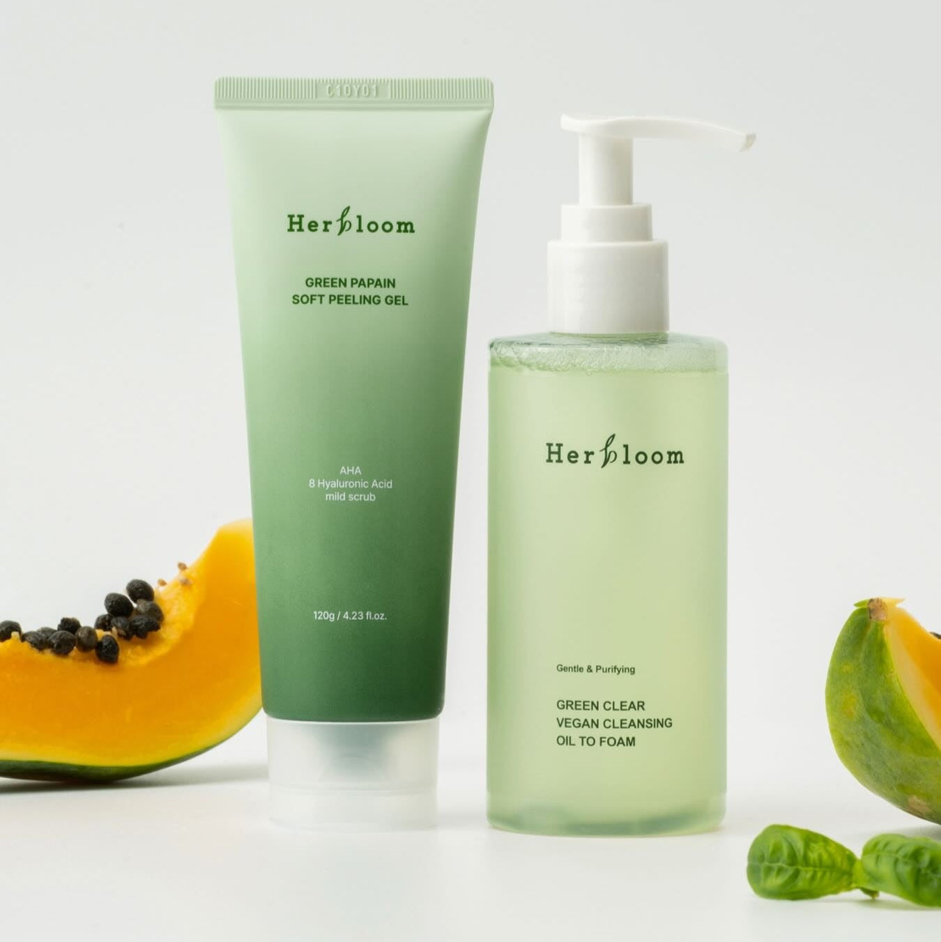 HERBLOOM  Green Papain Soft Peeling Gel 120g, marque sur flacon et tube vert, fond blanc, gel exfoliant.