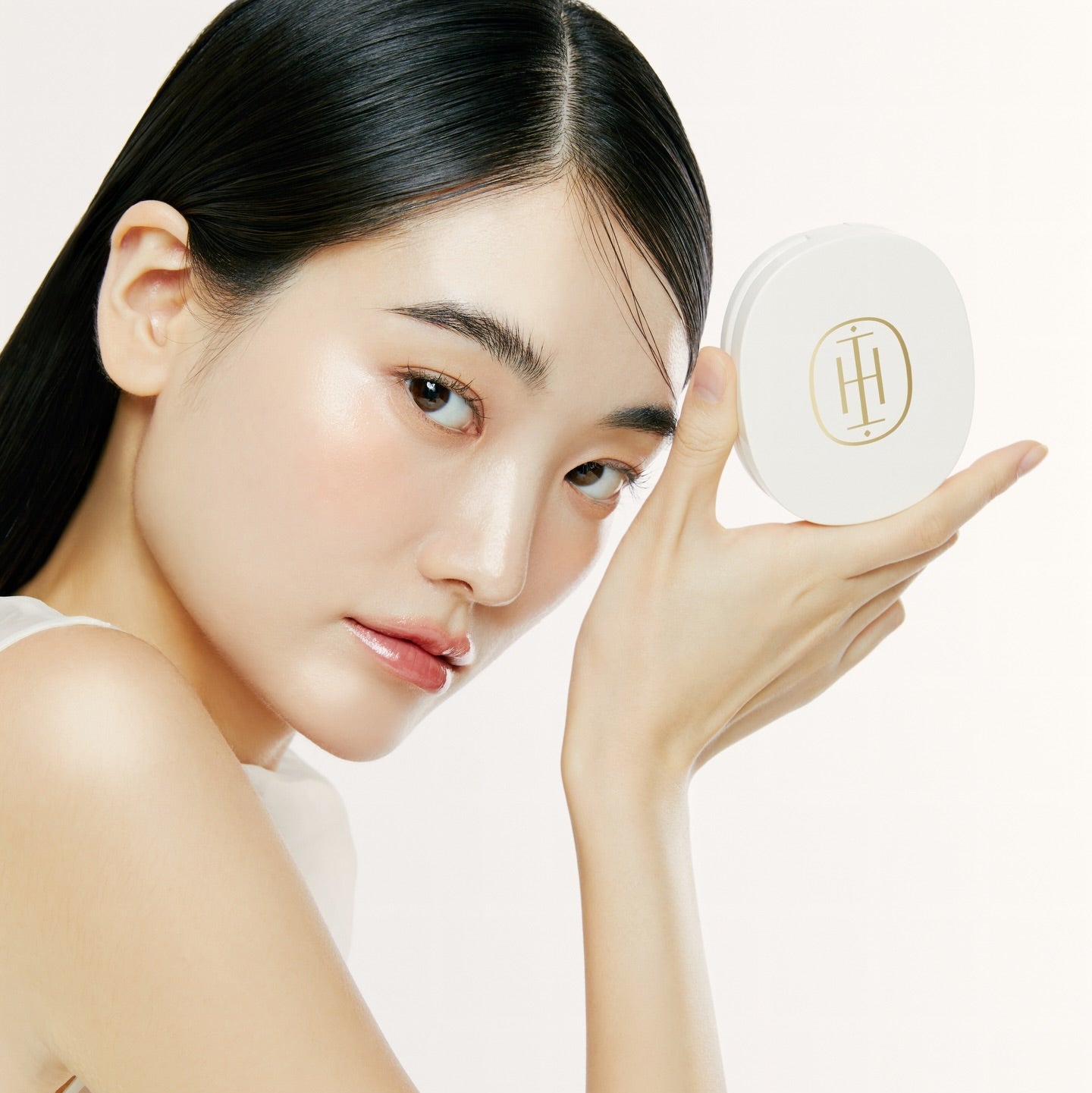 HOLITUAL Enriched Radiance Cushion