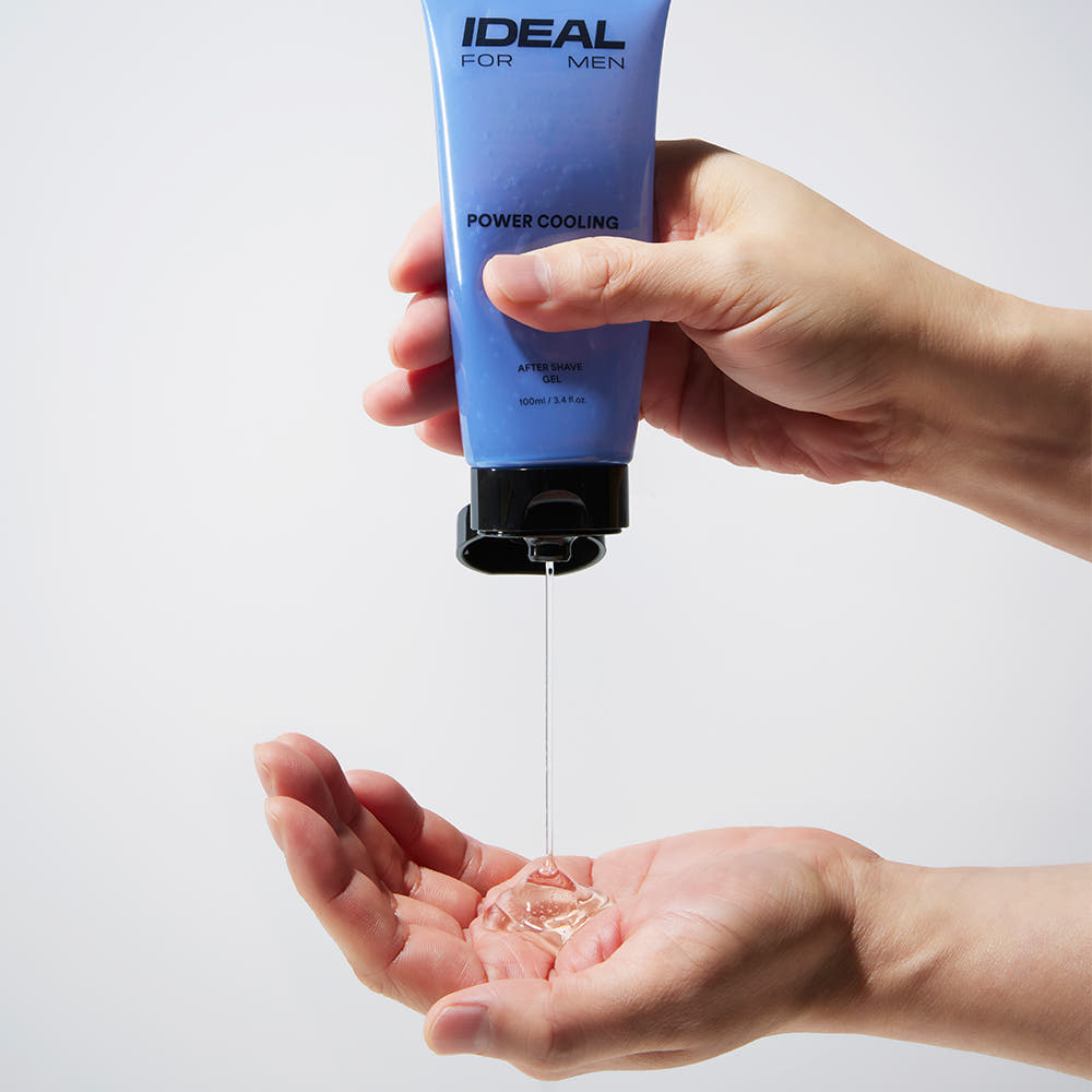 IDEAL FOR MEN Power Cooling Gel 100ml, tube bleu et mains, application gel sur peau, sur fond blanc.