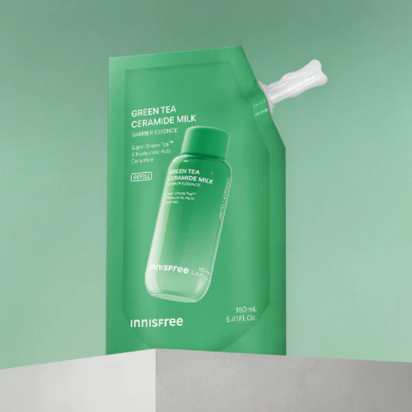INNISFREE Green Tea Ceramide Milk Essence Refill 160ml, flacon vert en plastique sur fond clair, packaging visible