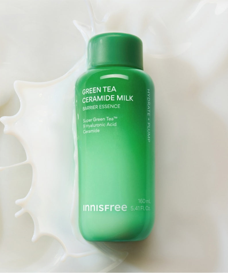 INNISFREE Green Tea Ceramide Milk Essence Refill 160ml, flacon vert sur fond blanc avec feuilles et gouttes, en contexte skincare.