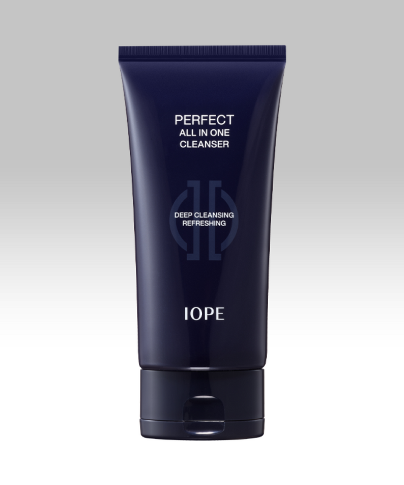 IOPE Man Perfect All-in-One Cleanser 125g, tube de nettoyant pour hommes IOPE sur fond clair, contexte visuel produit.