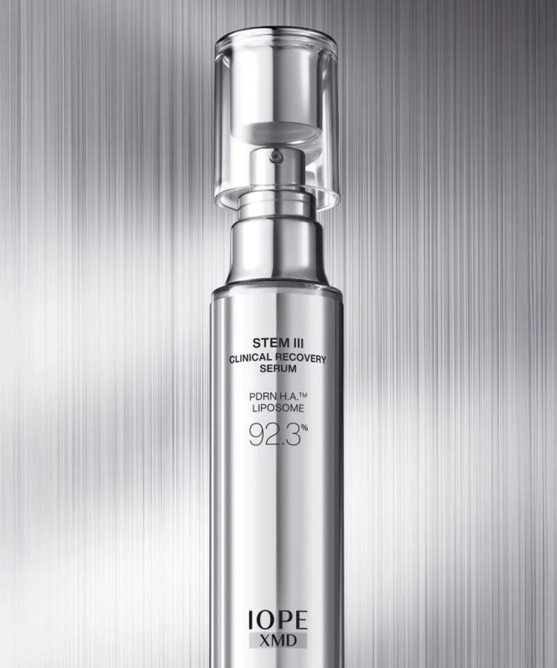 Sérum IOPE XMD Stem3 Clinic Recoery 50ml - Soin de la peau avancé, flacon élégant argenté.