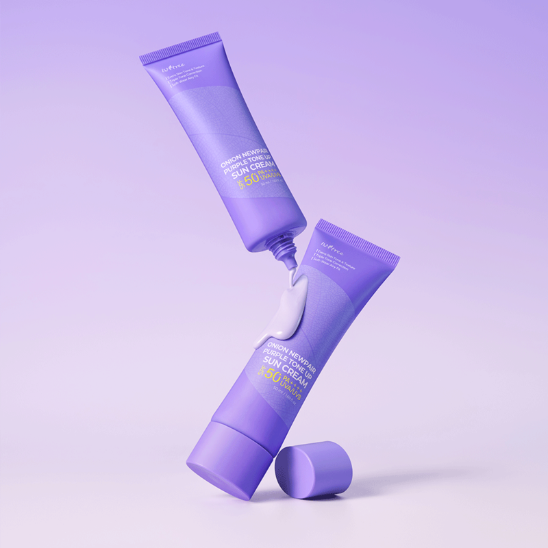 ISNTREE Onion Newpair Purple Tone-Up Sunscreen 50ml de la marque ISNTREE, sur fond violet, pack tube et flacon doseur
