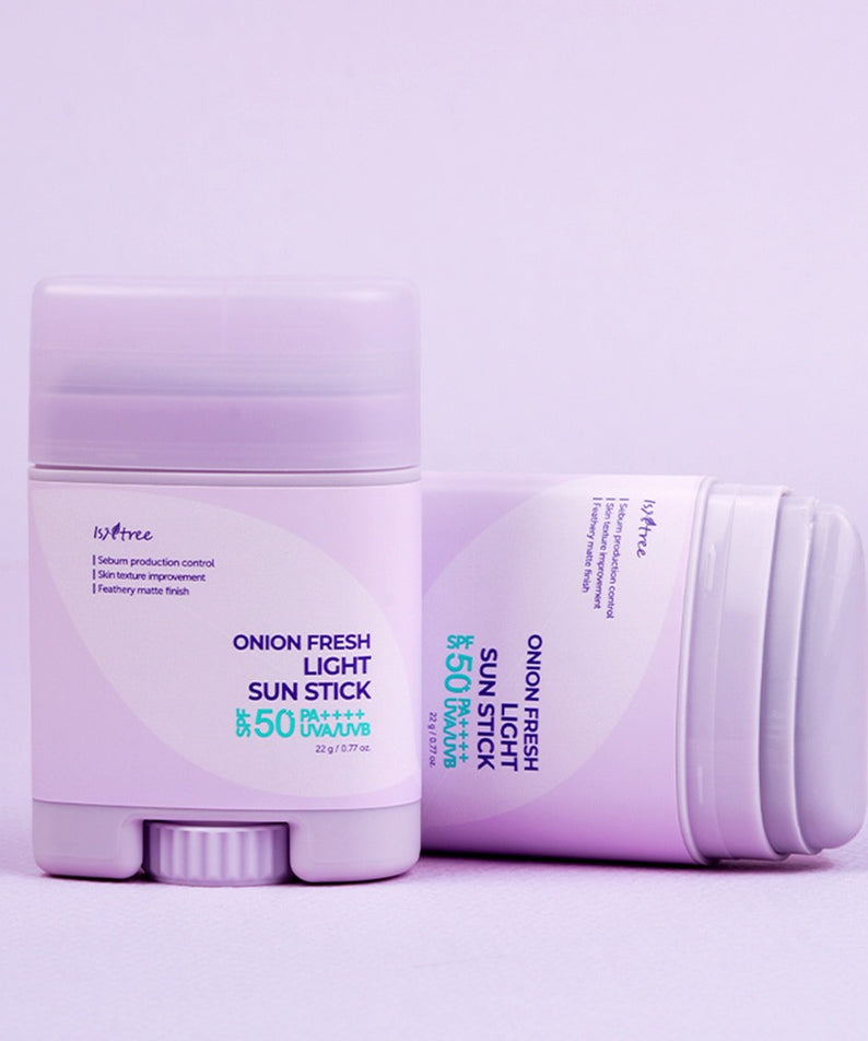 ISNTREE Onion Fresh Light Sun Stick 22g, protection solaire légère, SPF 50+, soin de la peau rafraîchissant en stick.