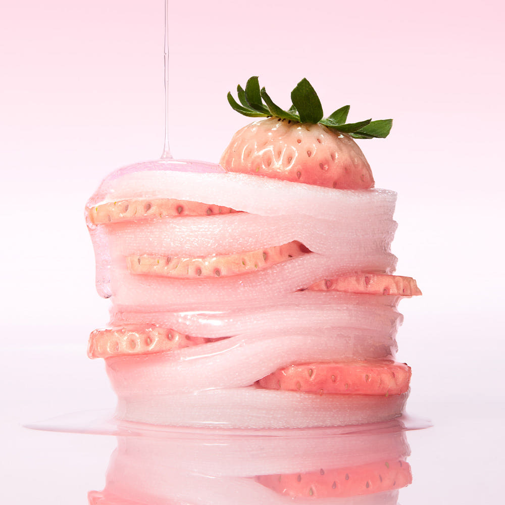 IS0I Hyal Snowflake Strawberry Jelly Pad 60 sheets ISOI : pad rosé en contexte fraise sur fond clair, gouttes