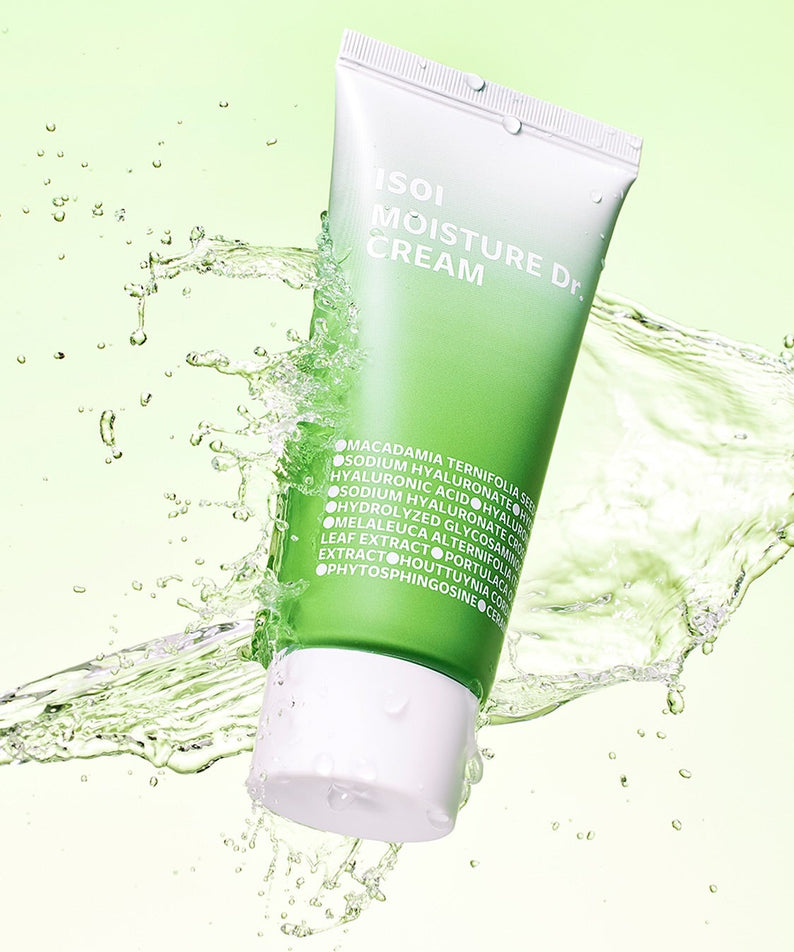 IS0I Moisture Cream 70ml de la marque ISOI, tube vert sur fond clair avec éclaboussures d’eau