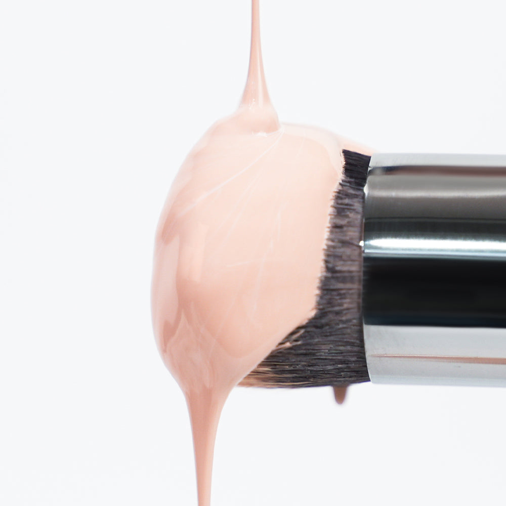 IVI MAD PEACH Soft Touch Makeup Brush disponible sur Ma petite Coree, ton Eshop 100% K-beauty en direct de Seoul