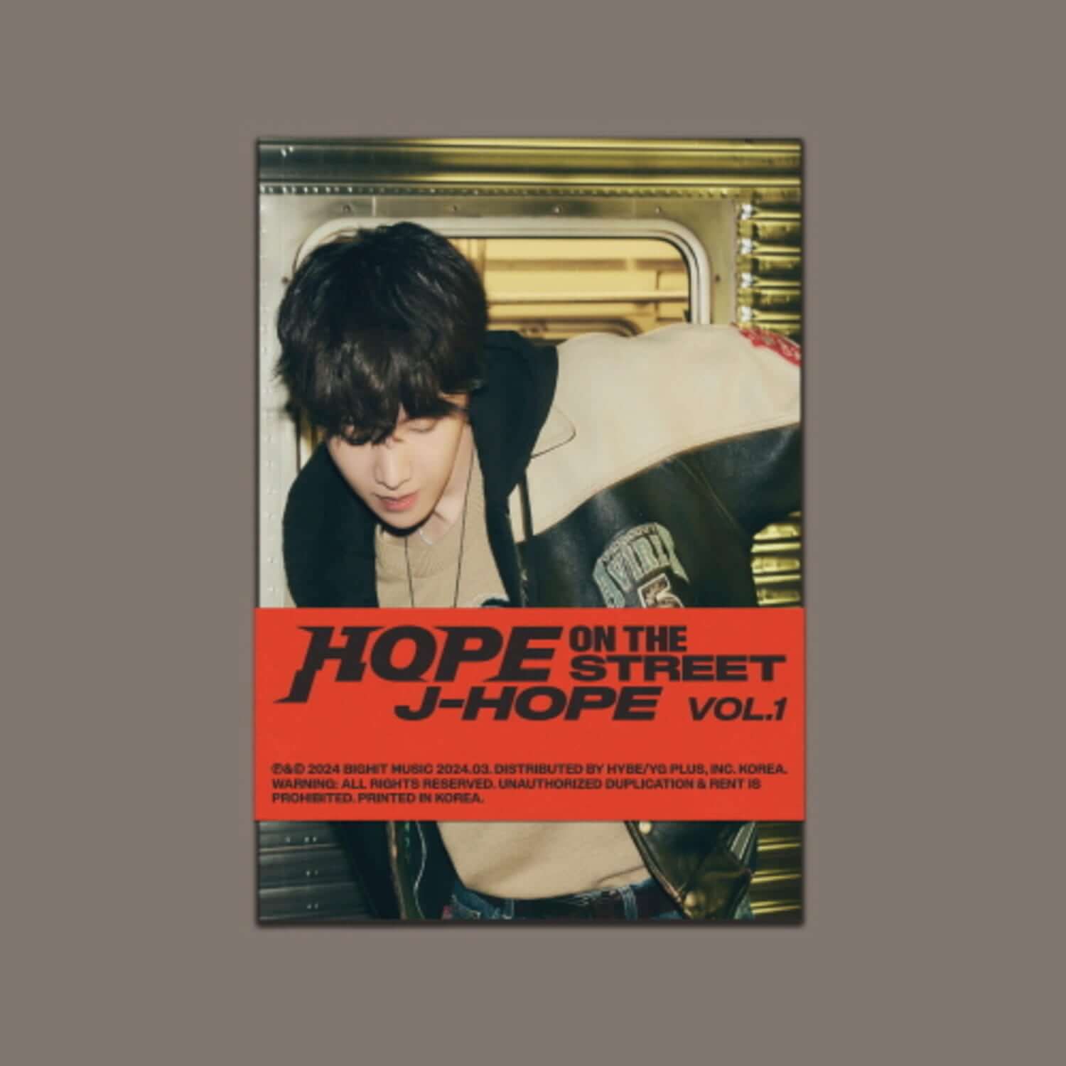 J-HOPE - [HOPE ON THE STREET VOL.1] (Weverse Albums ver.) - Album Kpop : couverture avec photo du chanteur dans une scène urbaine