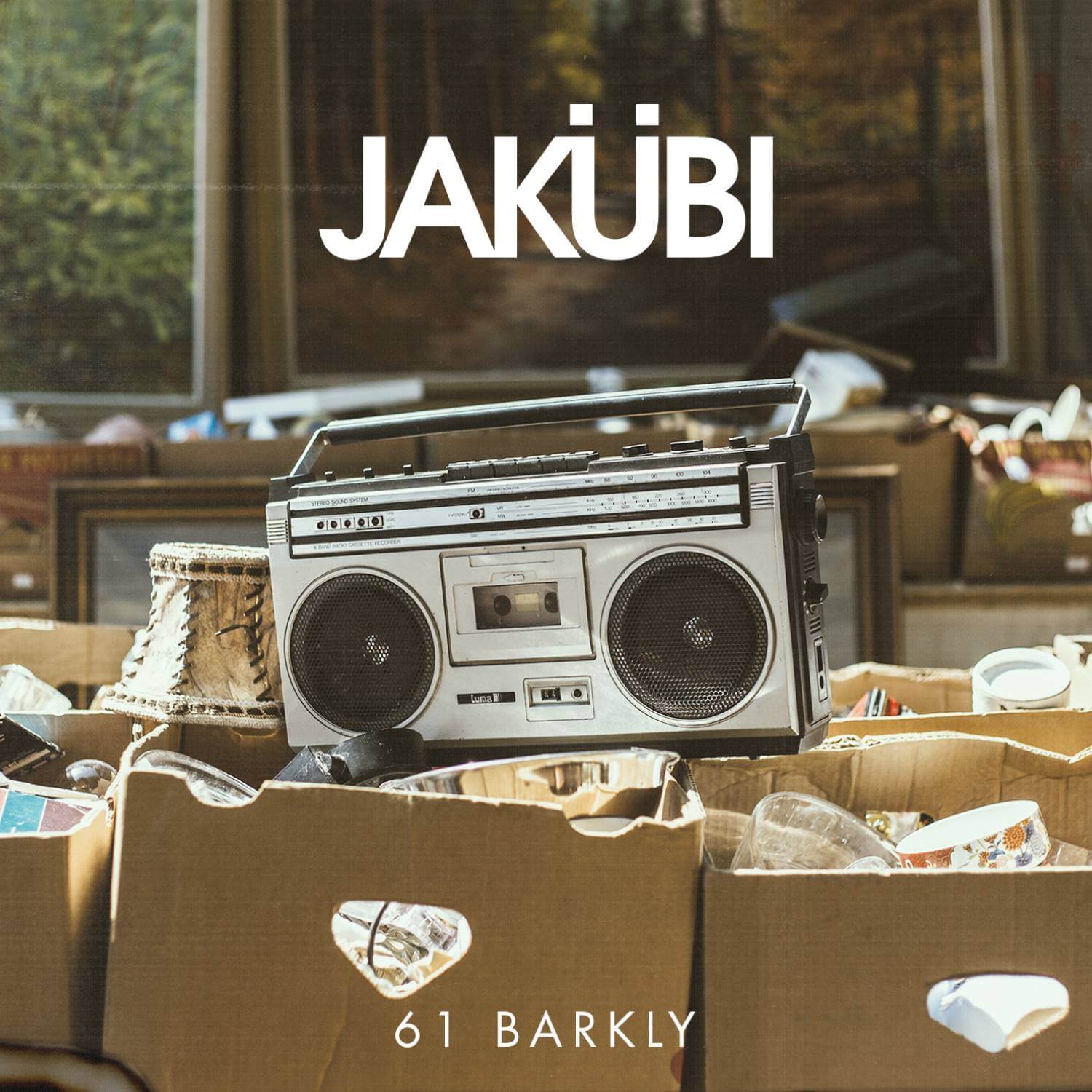 JAKUBI - 61 BARKLY - 61 BARKLY ( Import) - Album Kpop, aperçu boombox dans un décor vintage avec le nom JAKUBI