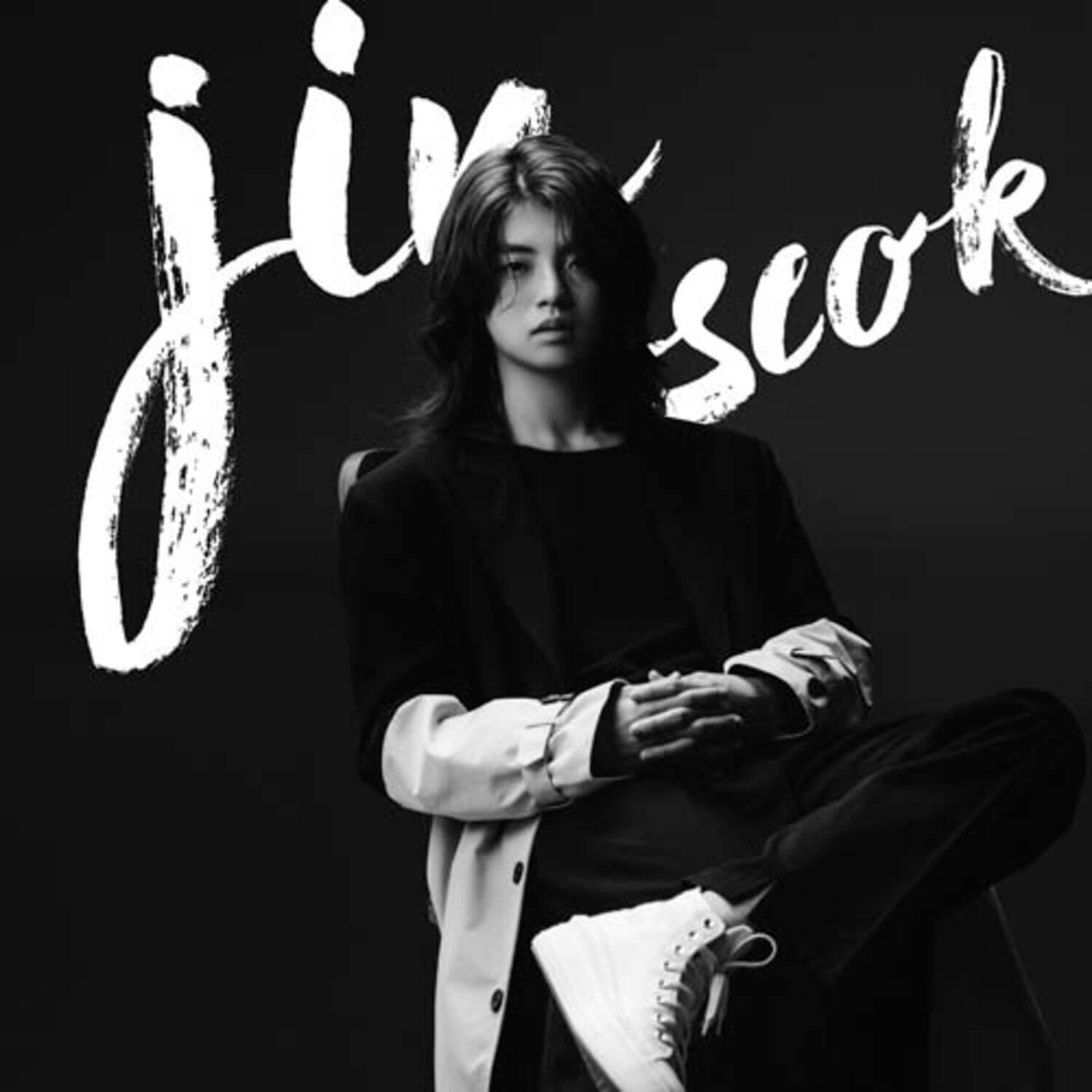 JI JINSEOK - [24 , ] - Album Kpop, visuel noir & blanc du chanteur sur fond sombre, ambiance “joint score”