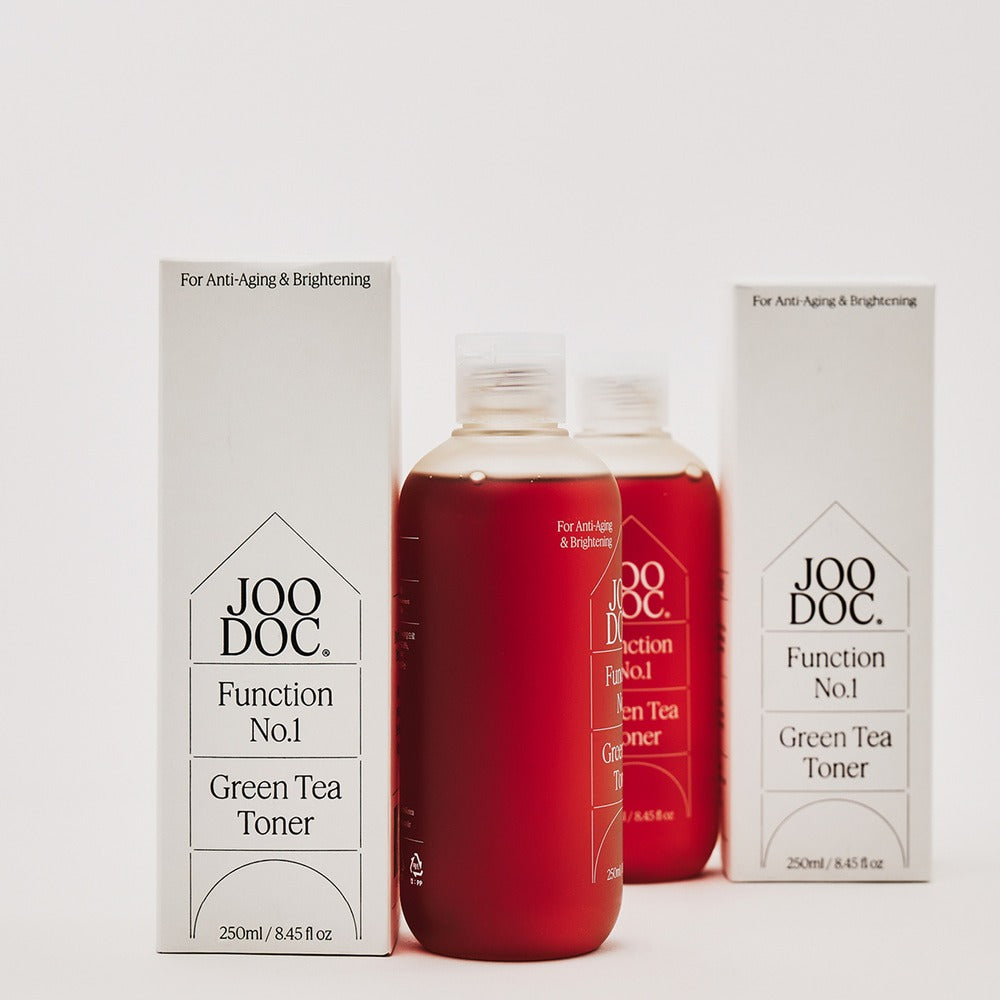JOODOC  Function No. 1 Organic Green Tea 78% Toner 250ml, flacons et packshot sur fond clair, marque JOODOC visible.