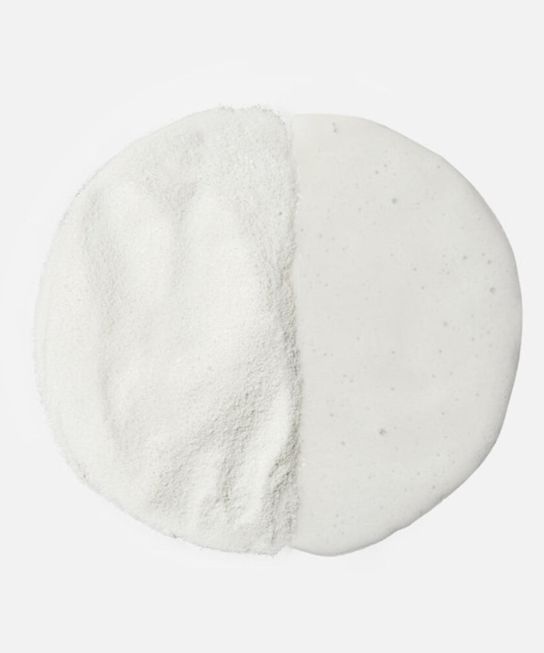 Décris l'image en français : JOODOC  Pore Deep Enzyme Microfoliant 60g, poudre exfoliante blanche, marque JOODOC sur fond clair.