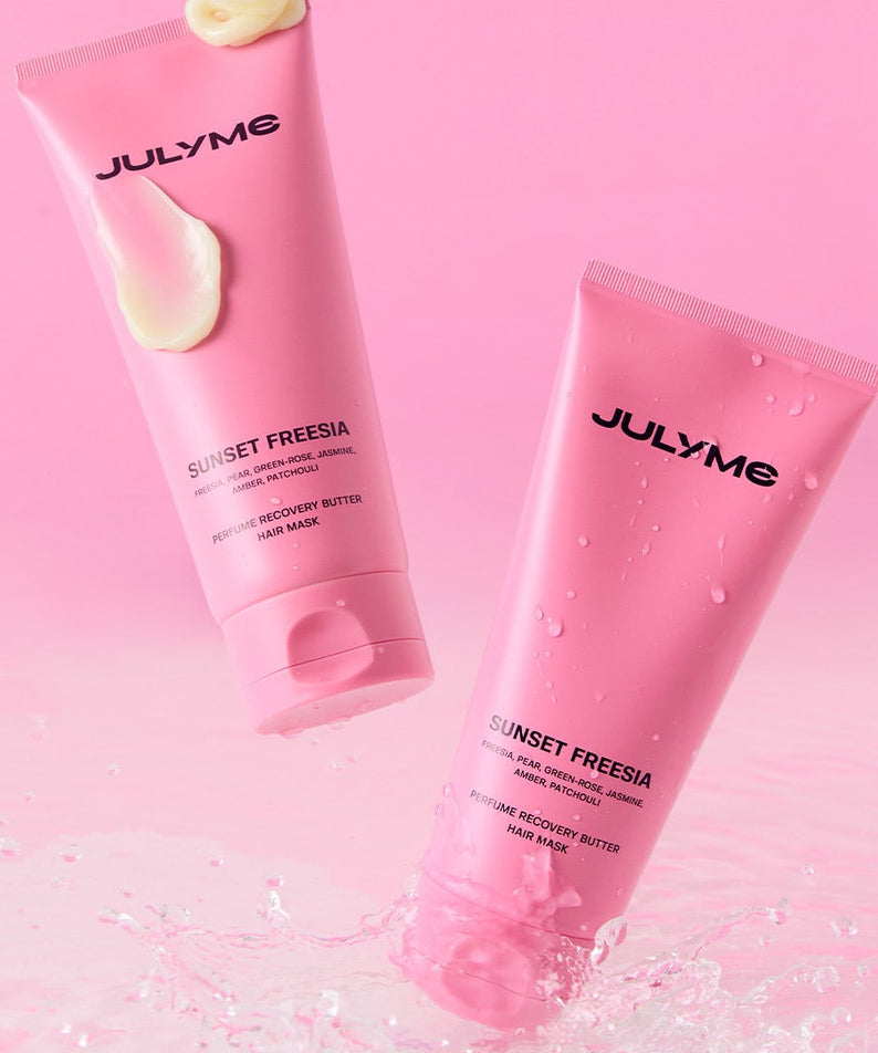 JULYME Perfume No-Wash Repair Hair Pack 150ml - pack de soin capillaire réparateur sur fond rose