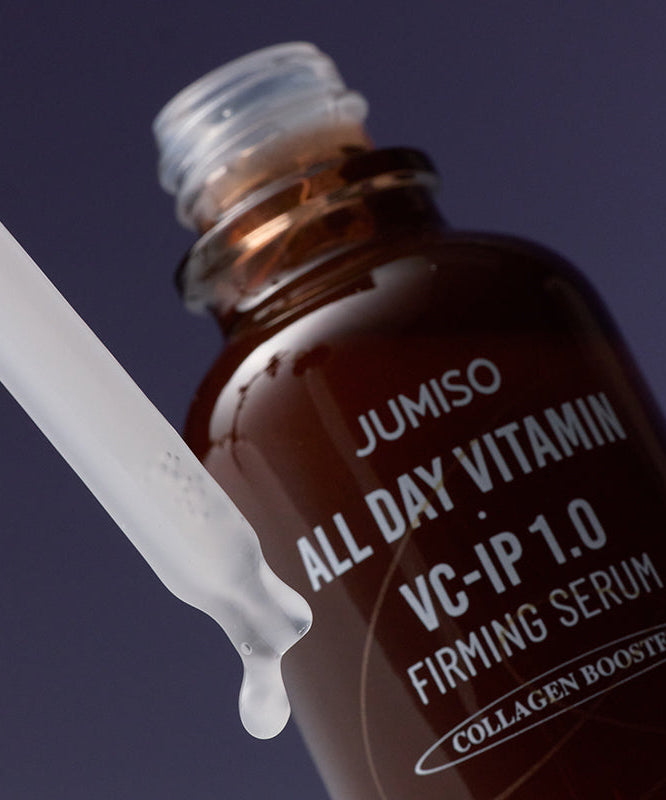 JUMISO All Day Vitamin VC-IP 1.0 Elasticity Serum avec applicateur en gros plan pour booster l'élasticité de la peau.