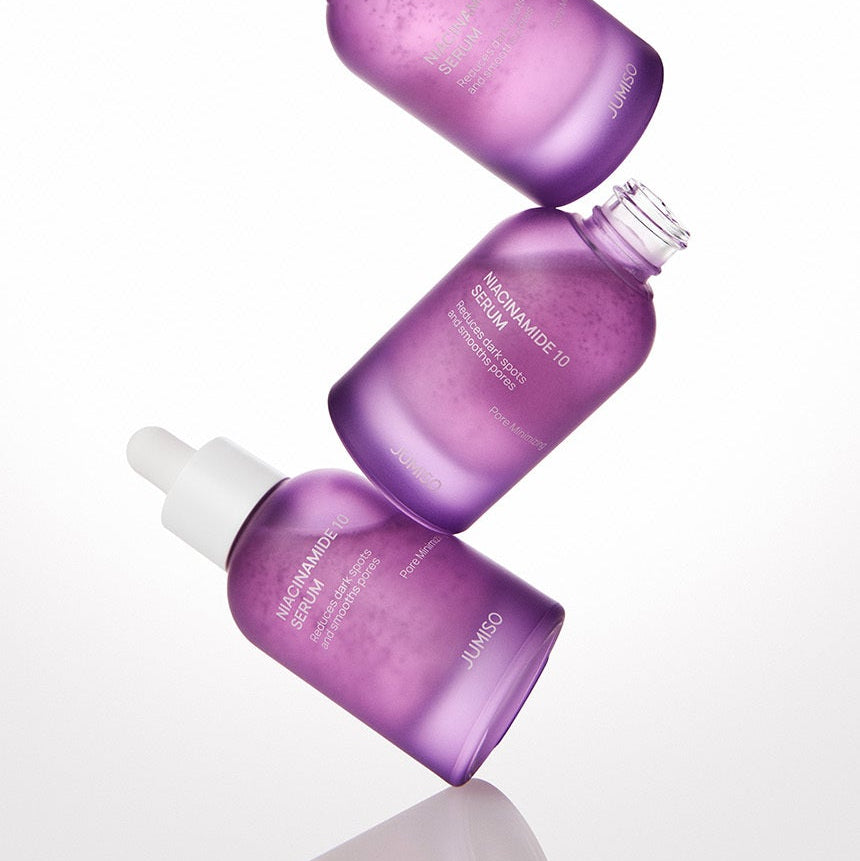 JUMISO Niacinamide 10 Serum 40ml, bouteilles violettes sur fond blanc, gros plan produit et marque JUMISO.