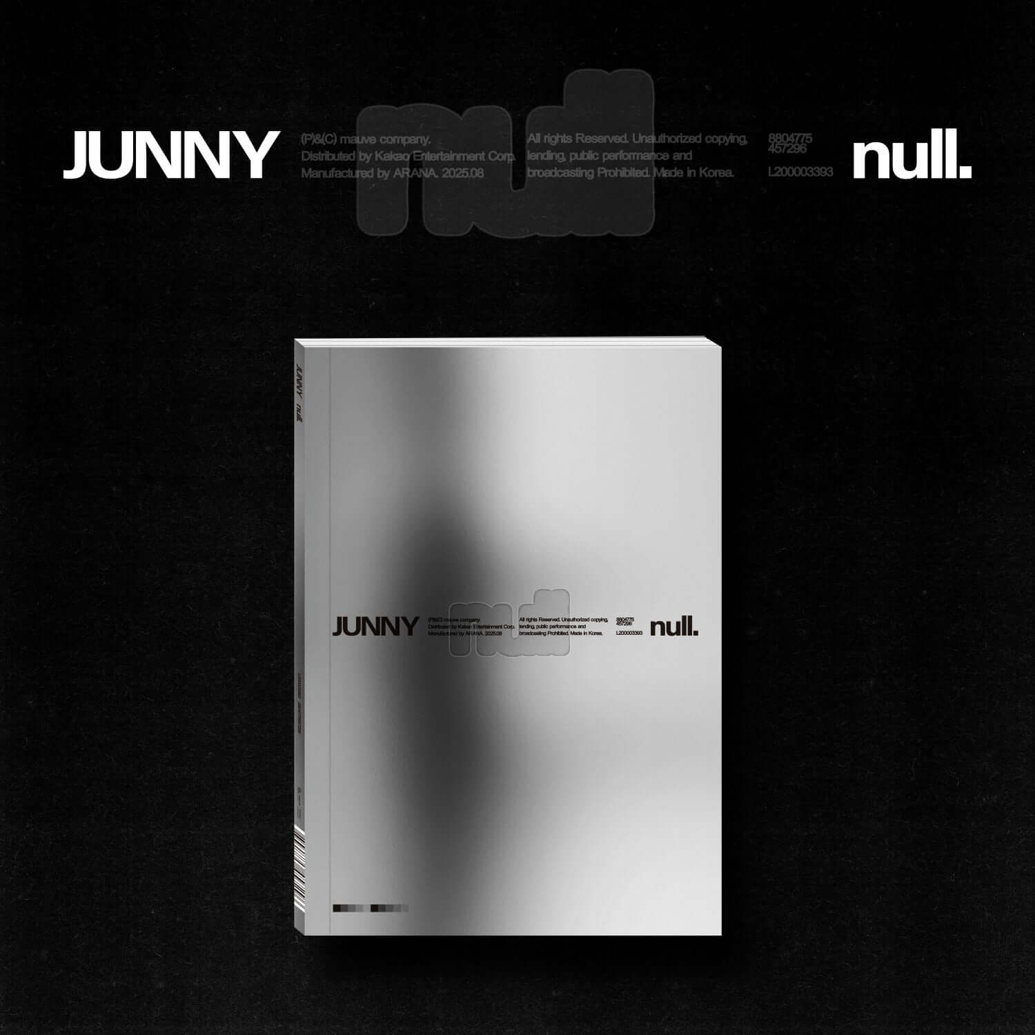 JUNNY - 2nd Album [null] - Album Kpop, pochette noire et blanche de JUNNY, visuel studio sombre pour collection Kpop.