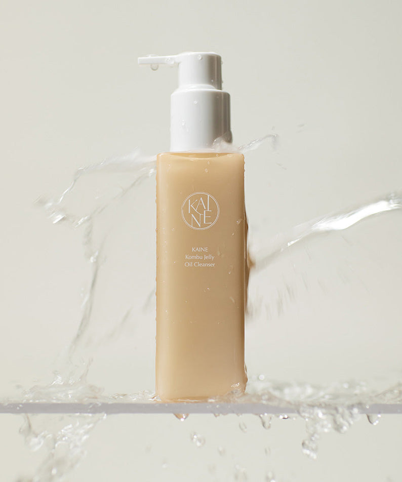 Nettoyant à l'huile KAINE Kombu Jelly 145ml avec eau éclaboussante. Nettoyant visage hydratant.