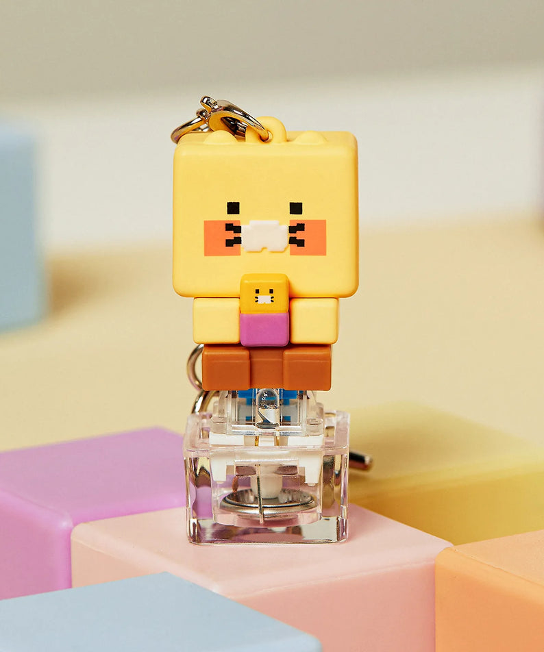 KAKAO FRIENDS Chunmyami LED keycap figure keyring de la marque KAKAO FRIENDS, figurine lumineuse sur porte-clés, fond pastel