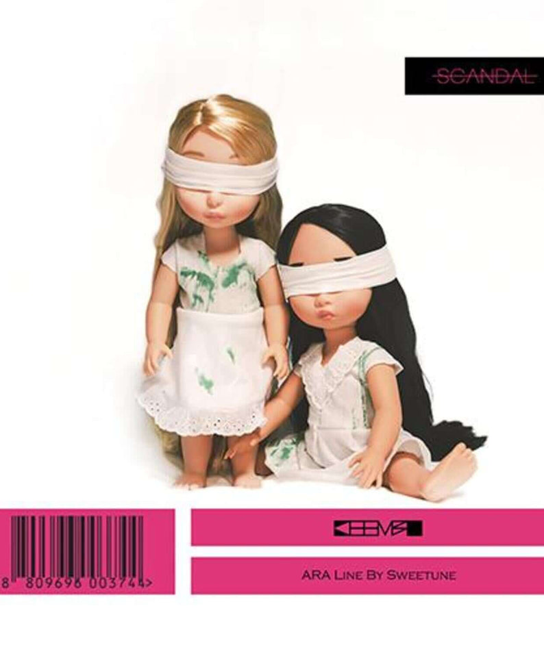KEEMBO - [SCANDAL] - Album Kpop : photo produit avec deux poupées masquées, cover rose et noir, marque KEEMBO visible.