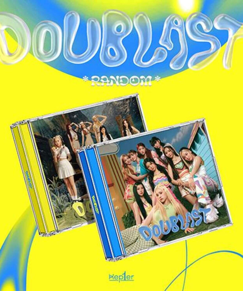 KEP1ER - [DOUBLAST]( ver. Random 1 of 2) - Album Kpop : cover colorée jaune/bleu avec photos du groupe