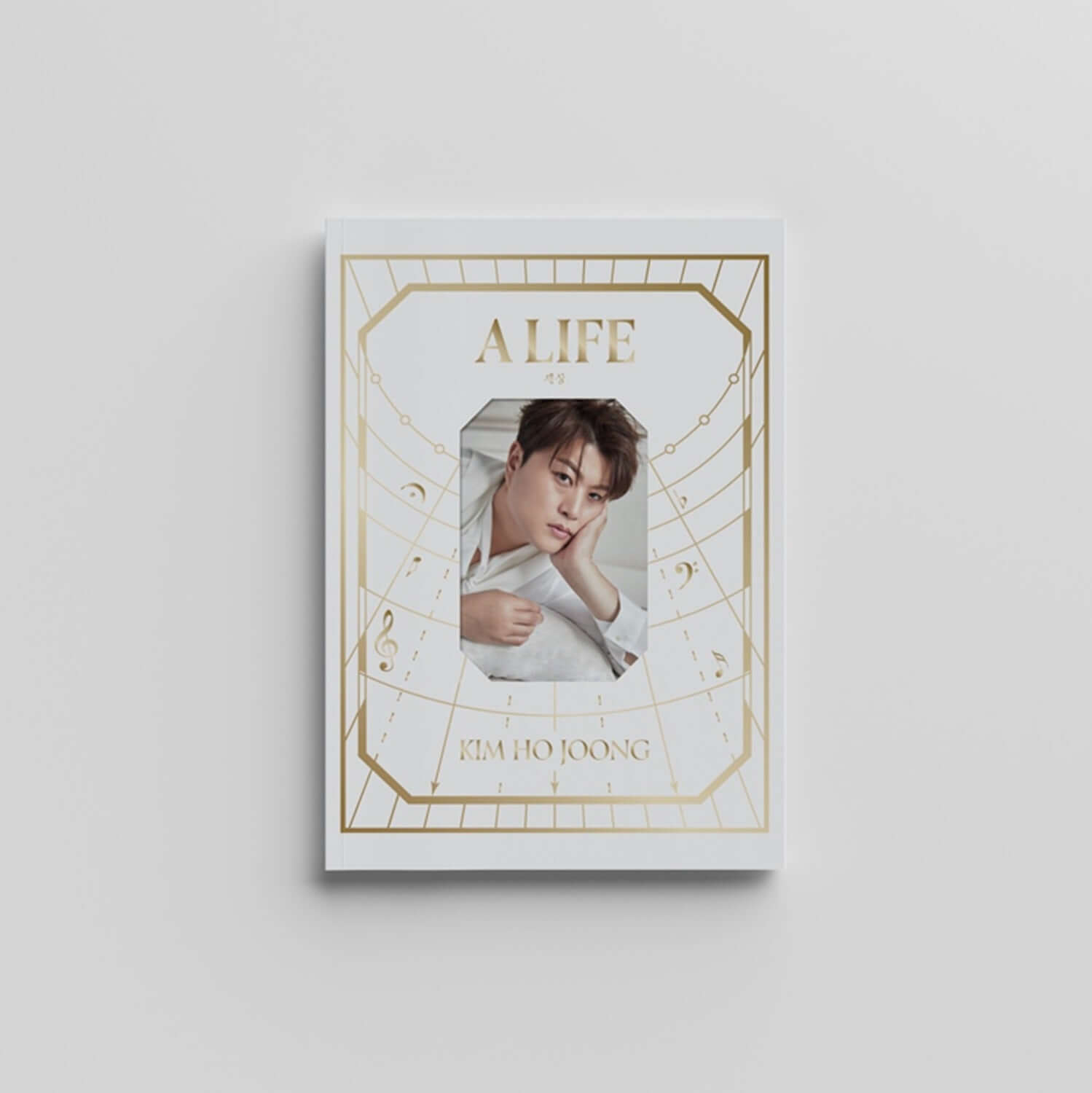 KIM HOJOONG - 2nd Album [WAY 1 Ver.] - Album Kpop sur fond clair, couverture ALIFÉ dorée avec portrait de Kim Hojoong