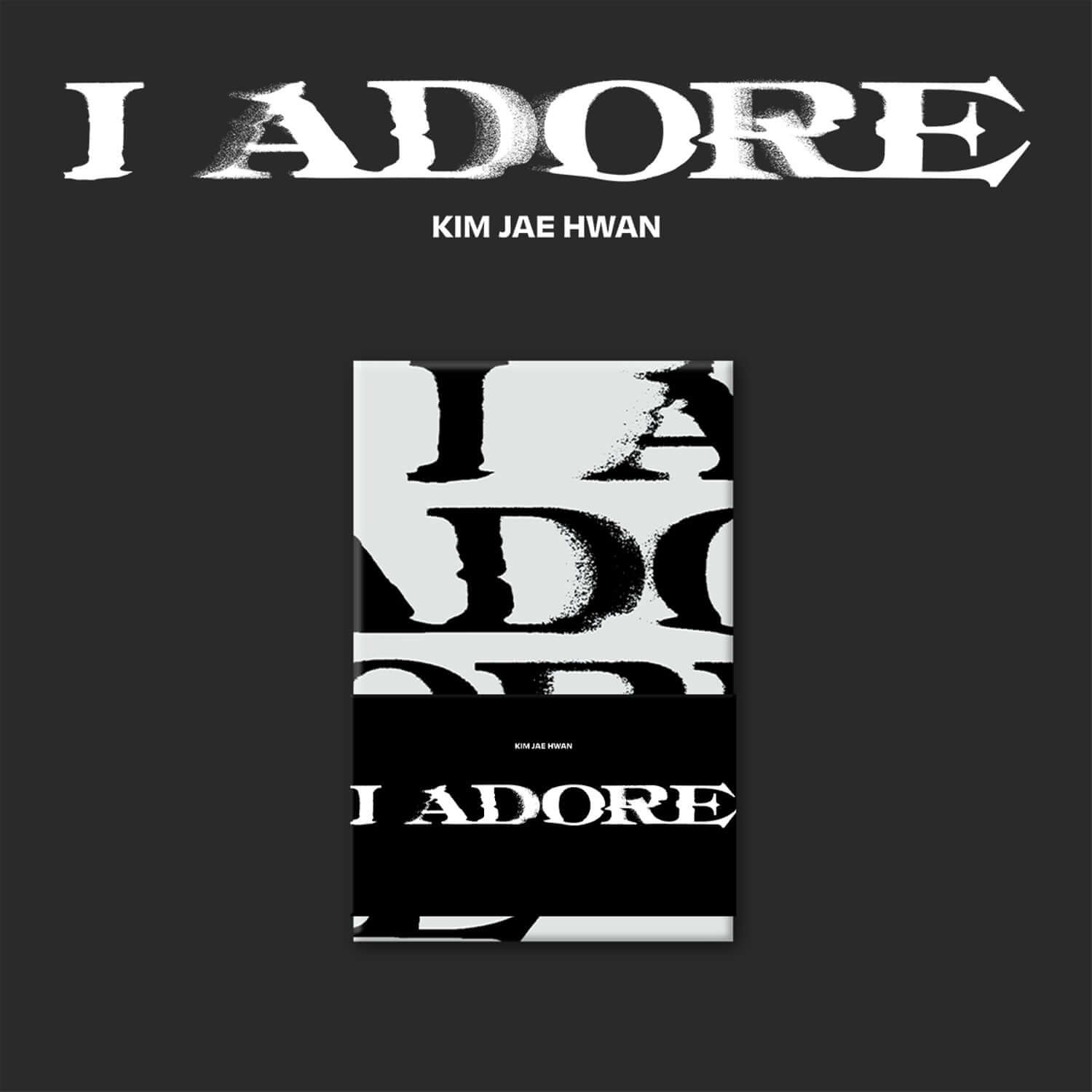 KIM JAEHWAN - 7th Album [I Adore] (POCA Ver.) - Album Kpop, pochette noire “I ADORE”, visuel artistique du chanteur