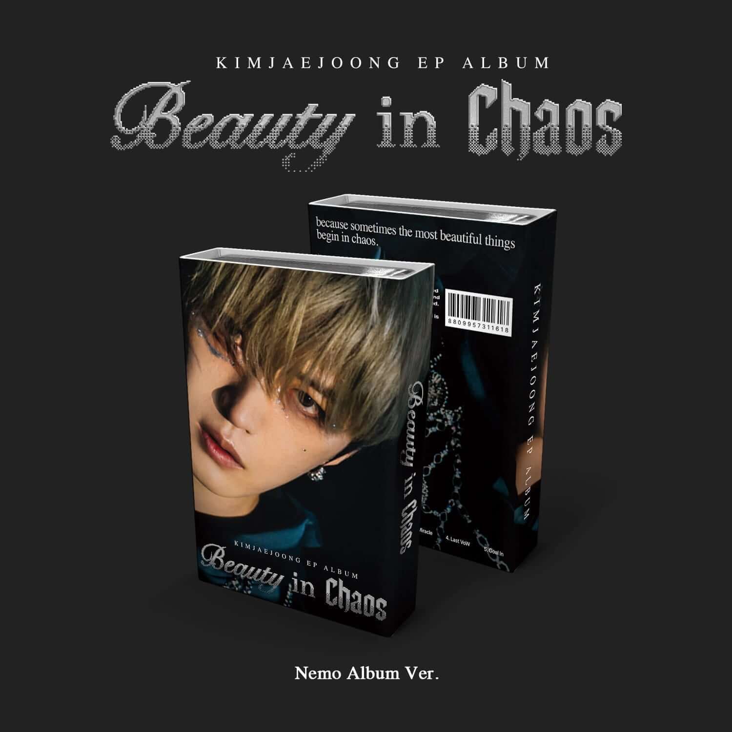 KIM JAEJOONG - [Beauty in Chaos] (Nemo Album Ver.) - Album Kpop : pochette avec boîte noire, portrait sur fond sombre.