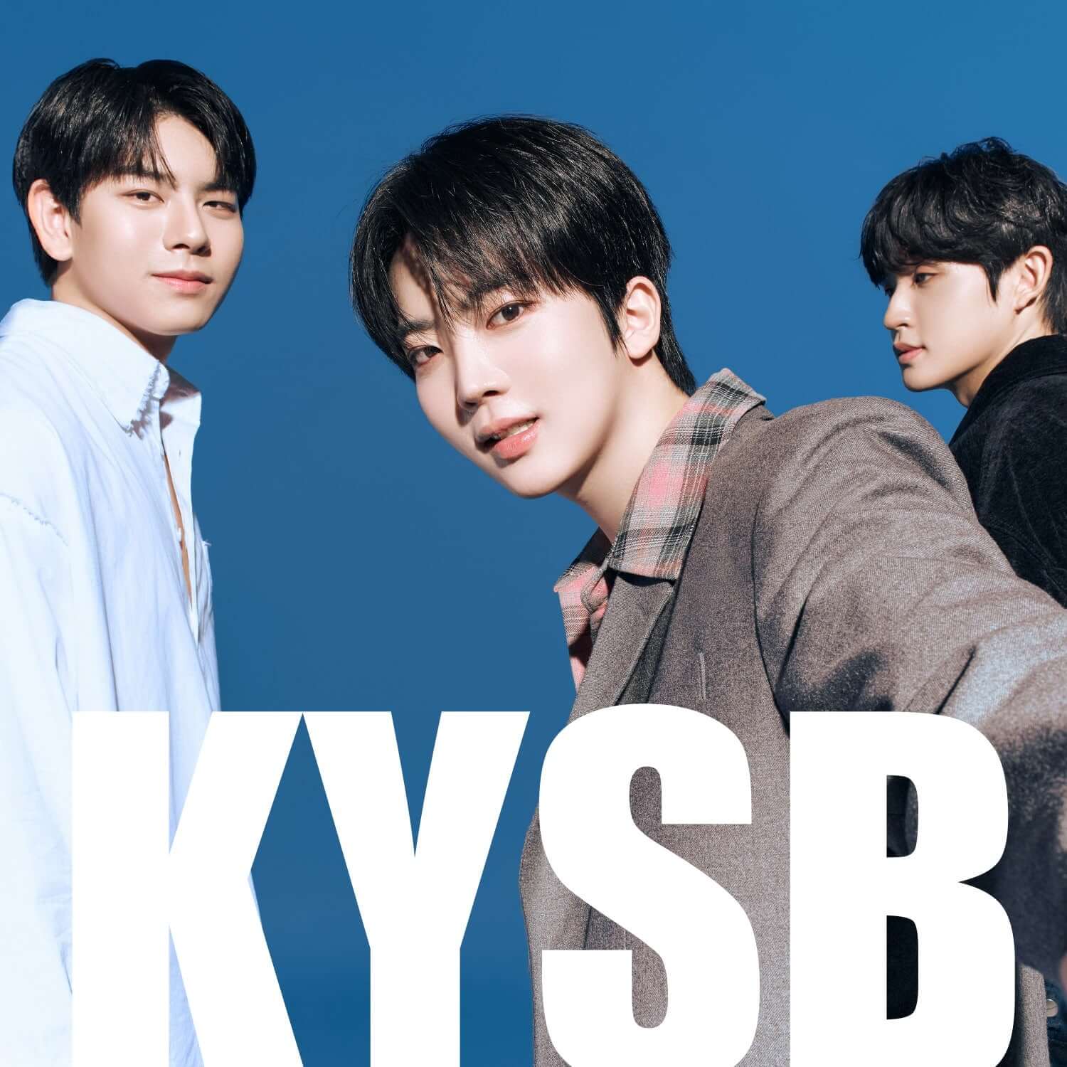 KIM YOUNGSEOK BAND - [ (Stay with me)] - Album Kpop, visuel KYSB avec 3 membres sur fond bleu