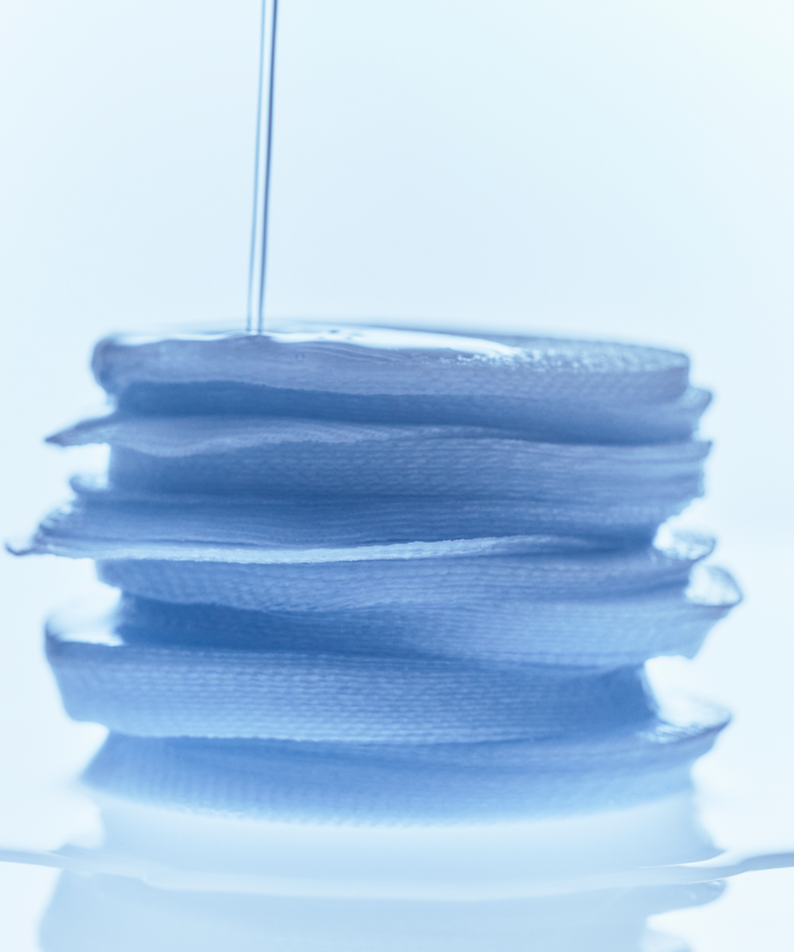 KLAIRS EGF Blue Calming Toner Pads 60 Pads, marque KLAIRS : photo en gros plan de disques bleus apaisants