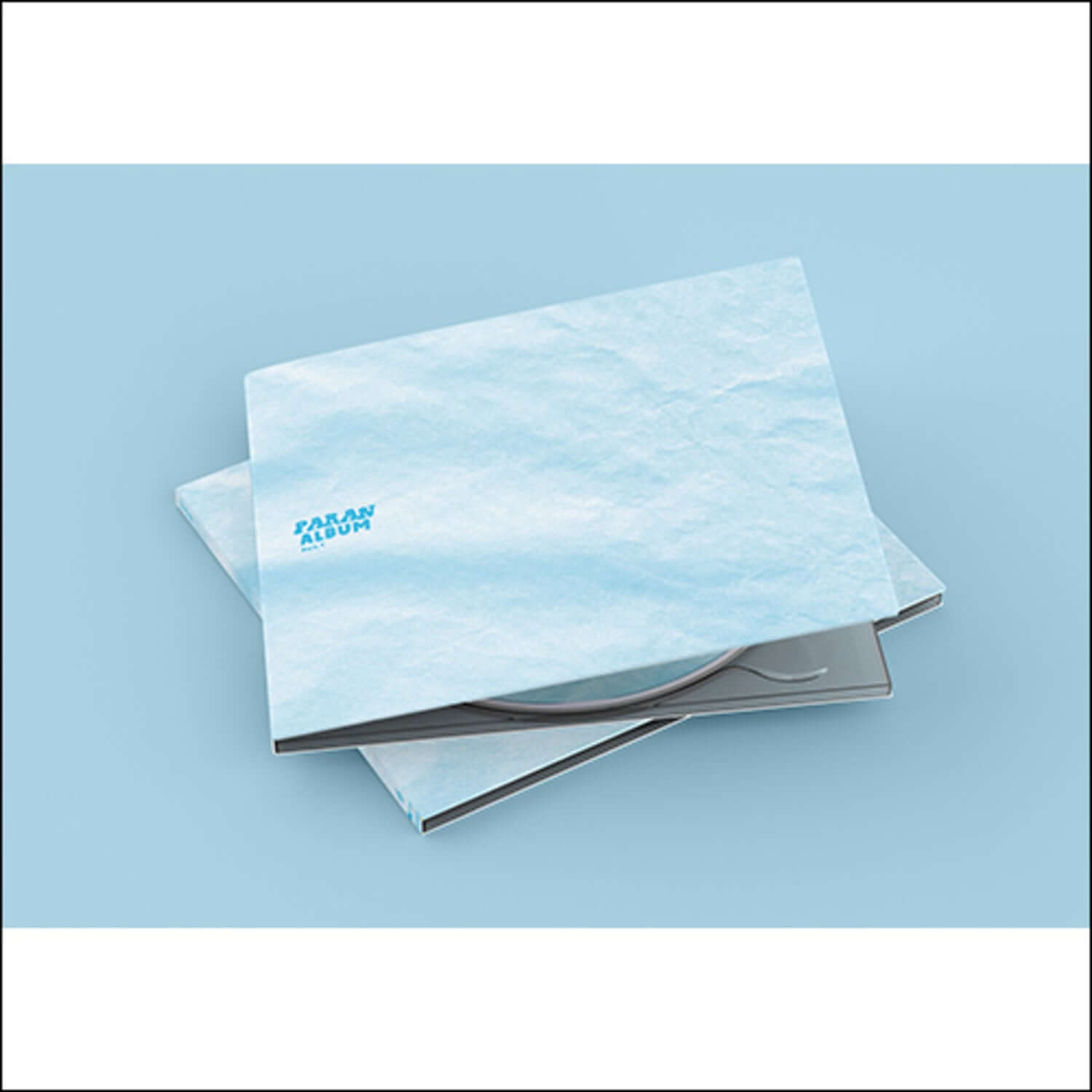 KYUNG JEHWAN - Part. 1 - Album Kpop, pack d’albums à plat sur fond bleu clair, ambiance collection Kpop