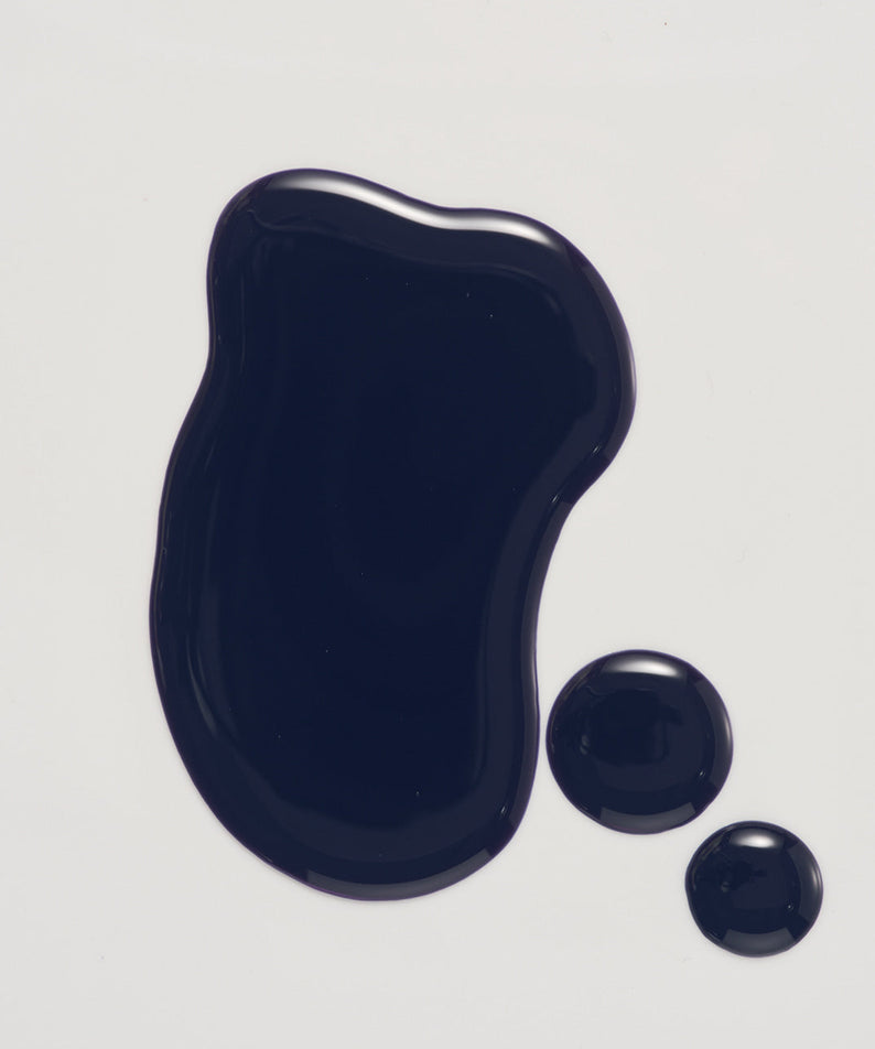 LADOR Anti-Yellow Complement Tary Shampoo 300ml texture noir brillant