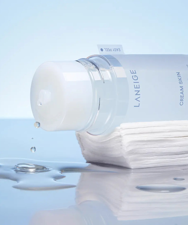 LANEIGE NEW Gel Cream Skin 170ml, hydratant et nourrissant pour une peau éclatante, flacon de 170ml sur fond aquatique.