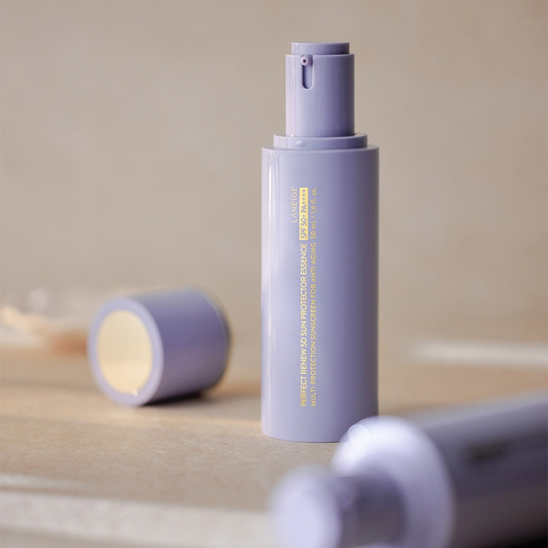 LANEIGE Perfect Renew 5D Sun Protector Essence 50ml disponible sur Ma petite Coree, ton Eshop 100% K-beauty en direct de Seoul