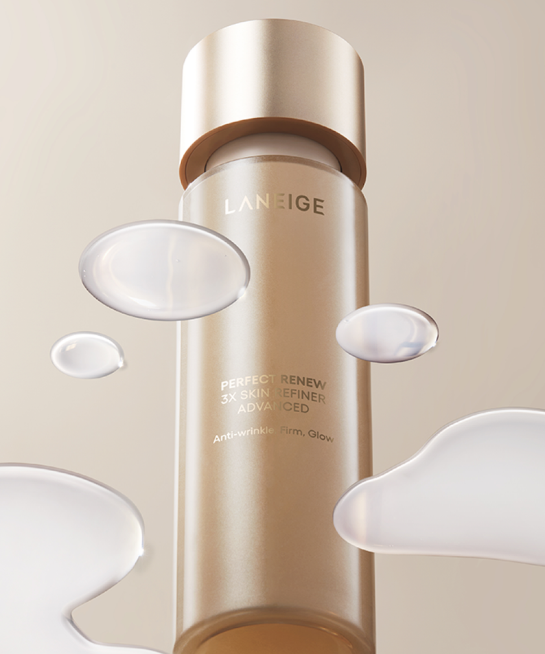 Flacon de LANEIGE Perfect Renew 3X Skin Refiner Advanced 150ml sur fond beige.
