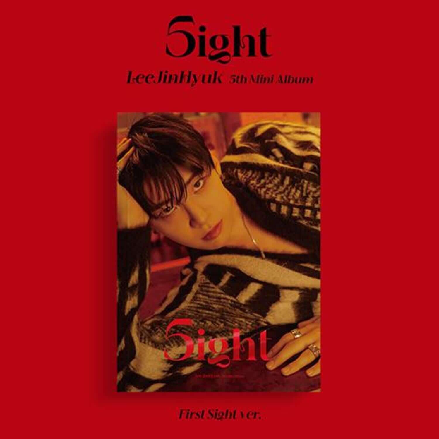 LEE JINHYUK - [5ight] (5th ) (First Sight ver.) - Album Kpop, visuel rouge avec portrait du chanteur en couverture