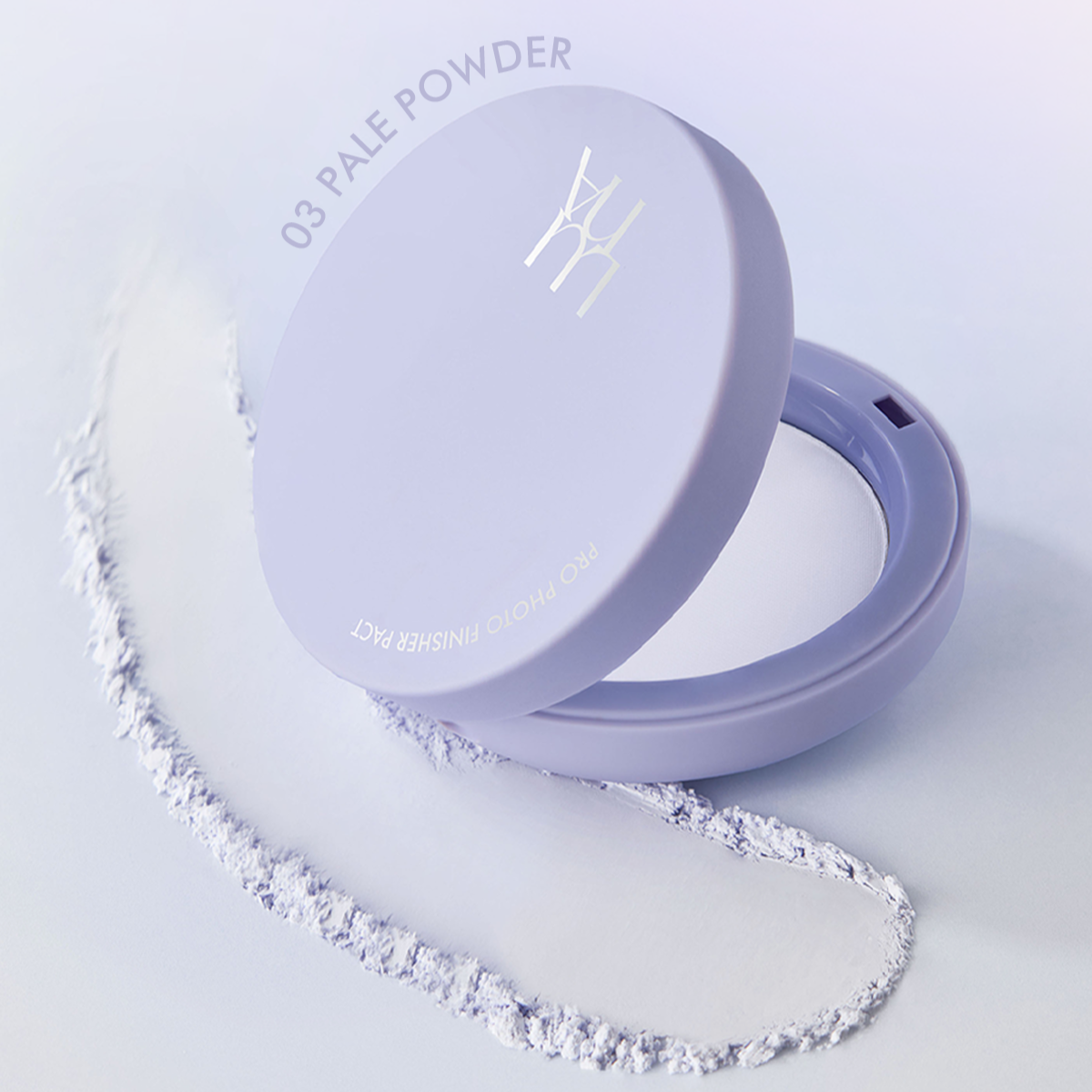 LUNA Pro Photo Finisher Blur Powder Pact 4 Colors LUNA, pact cosmétique sur fond clair, poudre floue en contexte visuel