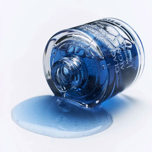 LUVUM Glacial Marine Aigae-PDRN Serum 30ml de la marque LUVUM, flacon bleu sur fond clair, texture gelée.