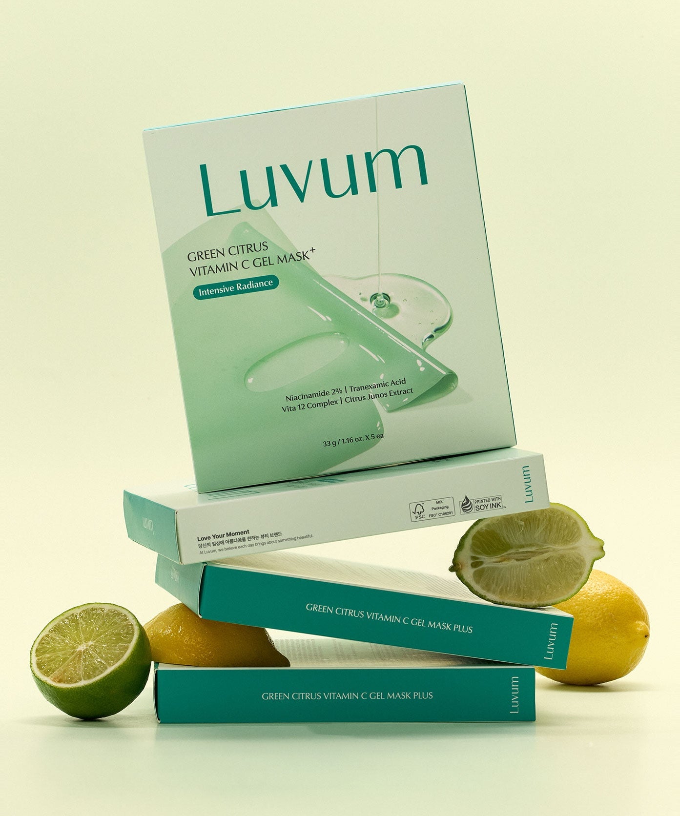 LUVUM Green Citrus Vitamin C Gel Mask Plus 5 Sheets, masque gel à la vitamine C, coffret vert, citrons sur fond clair.