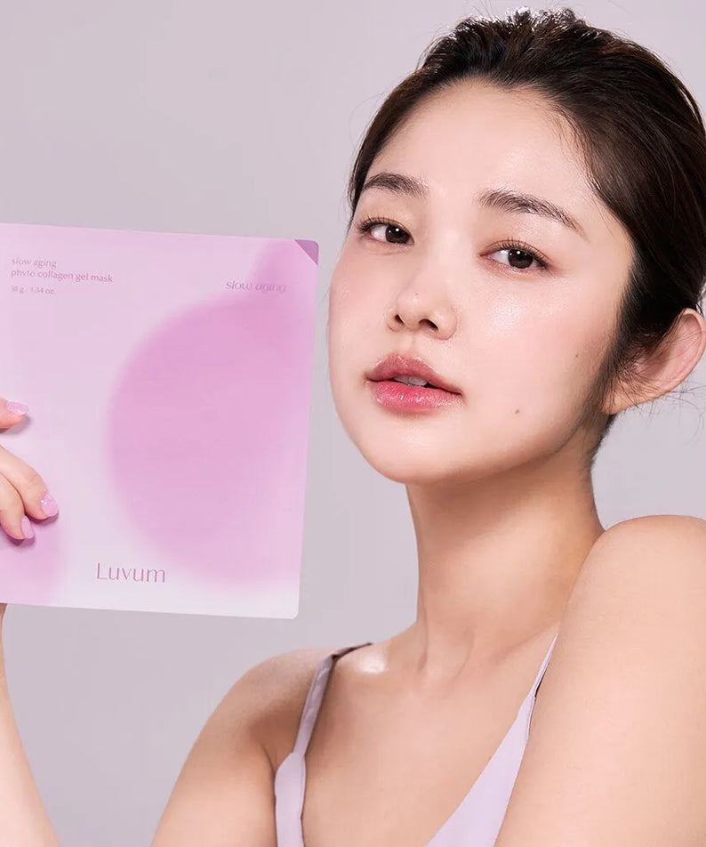 LUVUM SLow Aging Phyto Collagen Gel Mask 5 Pieces : masque en gel phyto Luvum, femme en photo cosmétique fond clair