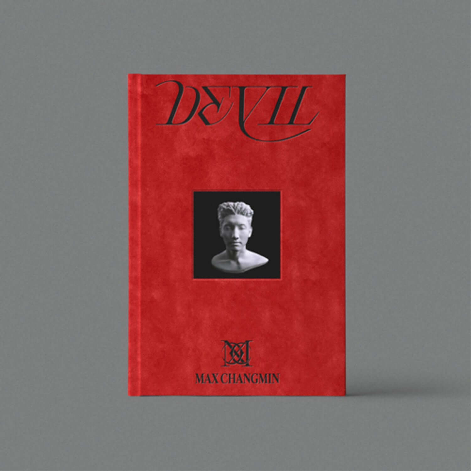 MAX CHANGMIN - 2ND [Devil ] (Red Ver.) - Album Kpop, pochette rouge avec portrait en noir et logo sur fond gris.
