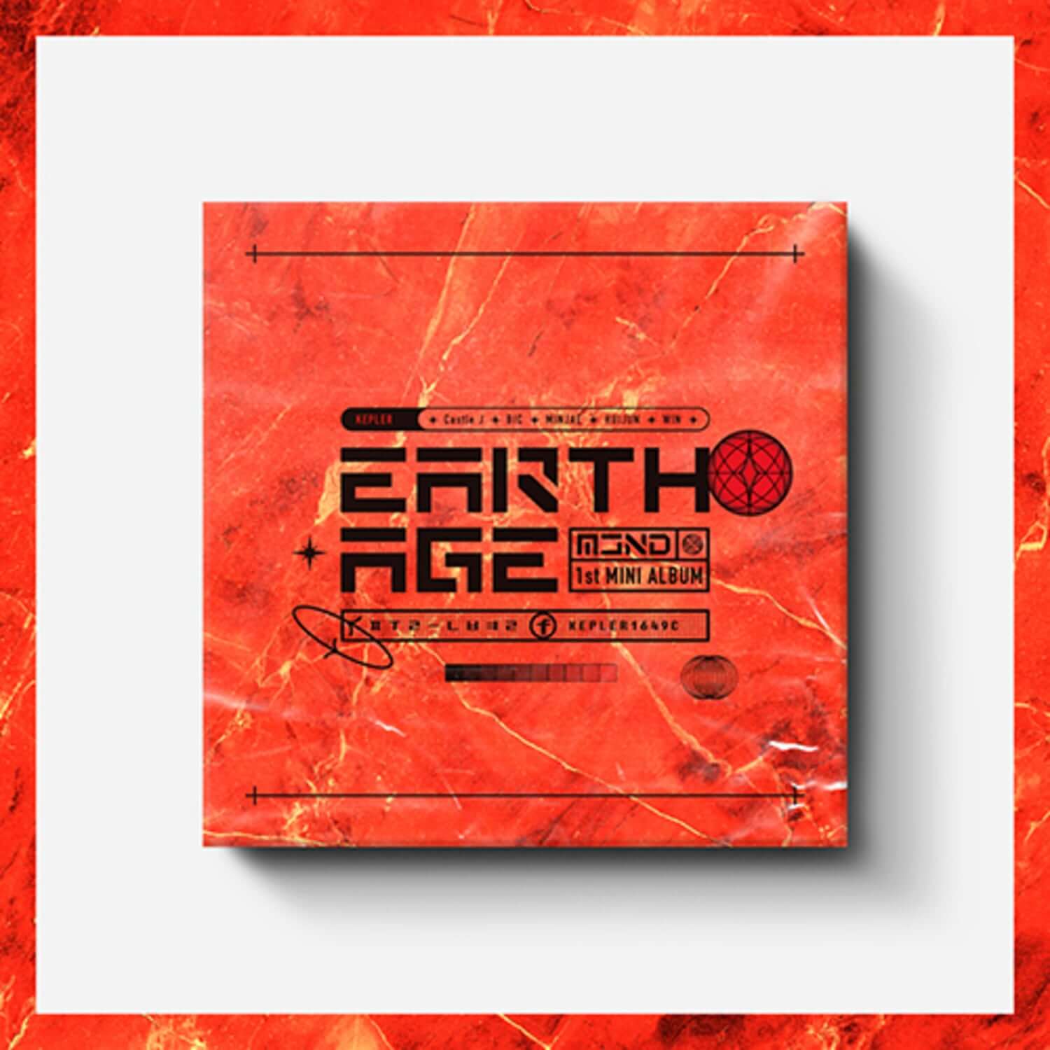 MCND - [EARTH AGE] (KEPLER VER.) - Album Kpop, jaquette rouge avec planète, style cosmique, marque MCND, visuel studio