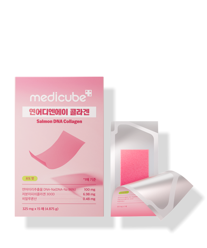 Décris l'image en français en mentionnant le produit, la marque et le contexte visuel: MEDICUBE Salmon DNA Collagen Film 15ea