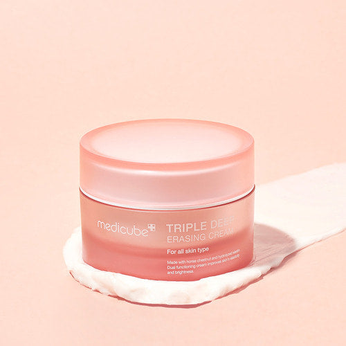 MEDICUBE Triple Collagen Cream 4.0 50ml, pot crème rose sur fond pastel, mise en scène beauté, produit de la marque.