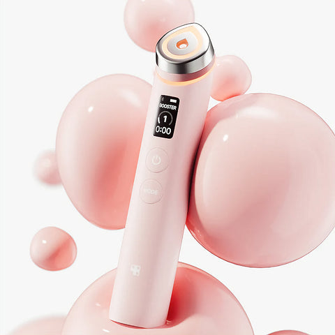 MEDICUBE AGE R Booster Pro PINK Edition, appareil de soin rose 6-en-1 de la marque MEDICUBE sur fond pastel.