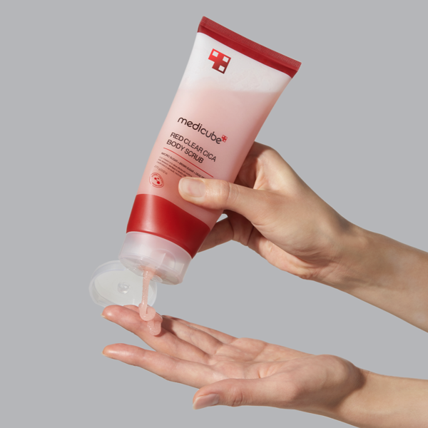 MEDICUBE Red Clear Cica Body Scrub 270g