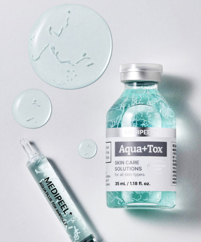 MEDIPEEL Aqua Plus Tox Ampoule 35ml, bouteille et ampoule sur fond clair, contexte skincare cosmétique bleu