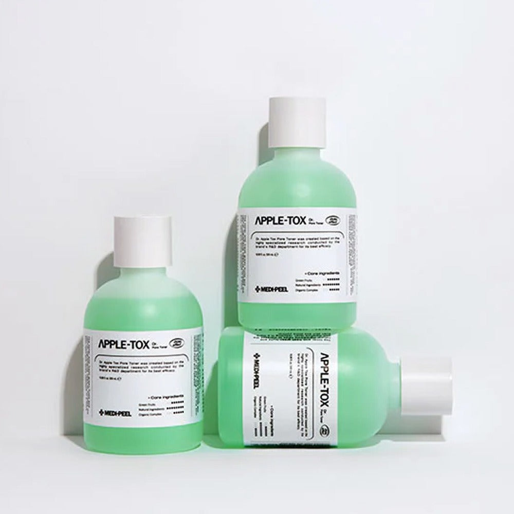 MEDIPEEL Dr.Apple Tox Pore Toner 500ml, flacons verts sur fond blanc, marque MEDIPEEL en contexte skincare