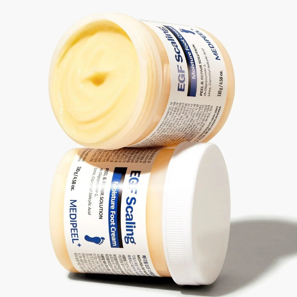 MEDIPEEL EGF Scaling Moisture Foot Cream 130g, crème pieds EGF de la marque sur fond clair, pot ouvert.