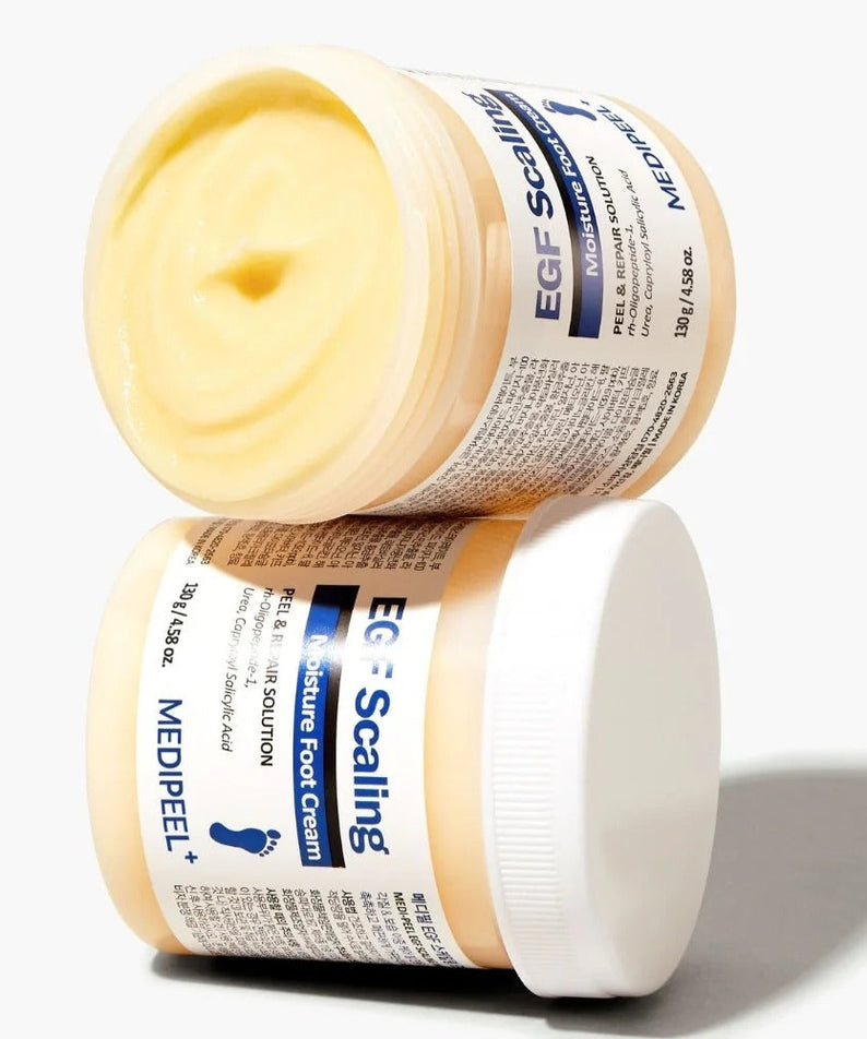 Crème pour les pieds MEDIPEEL EGF Scaling Moisture Foot Cream 130g, soin hydratant et exfoliant avec texture légère en pot.